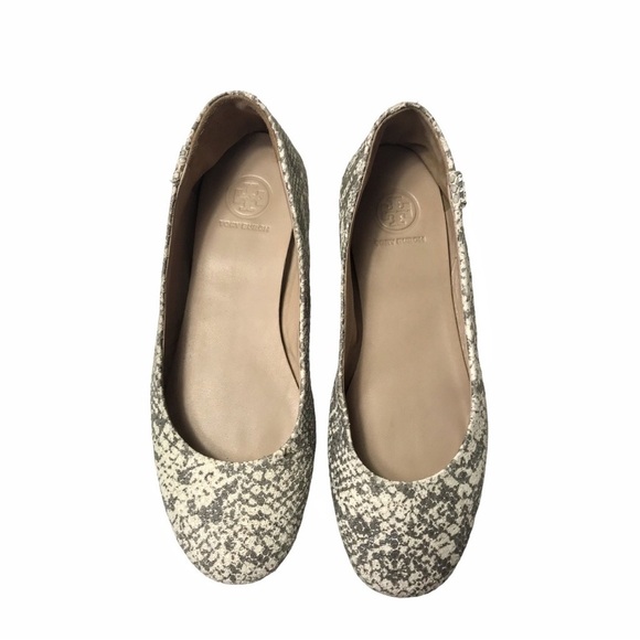 Tory Burch Roccia Travel Flats in Sparkling Snakeskin Size 7 - Picture 10 of 13